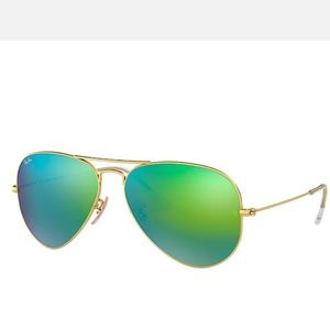 RAY- BAN AVIATOR GREEN FLASH LENS GOLD FRAME!